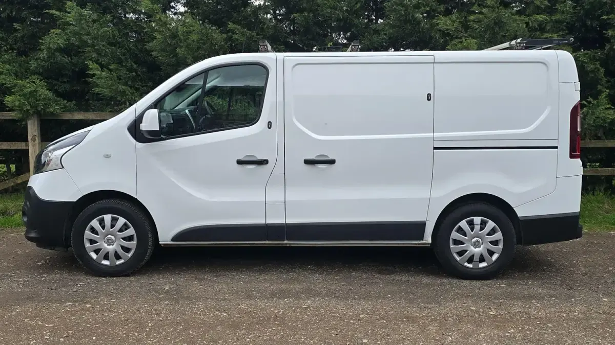 Usado Renault Trafic Business 2021 Blanco Monovolumen