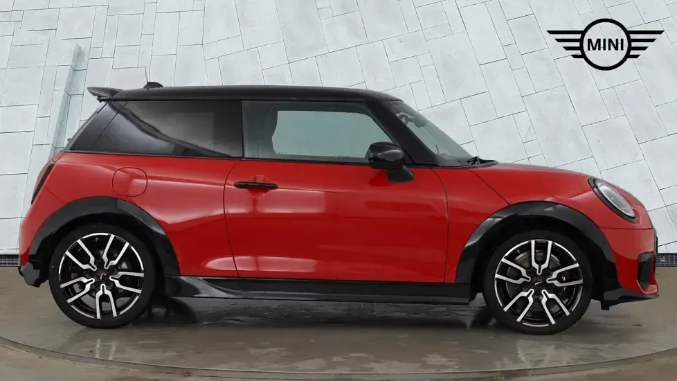 Used Mini Cooper Hatch 154 HP (113 kW) 2024 Red Hatchback