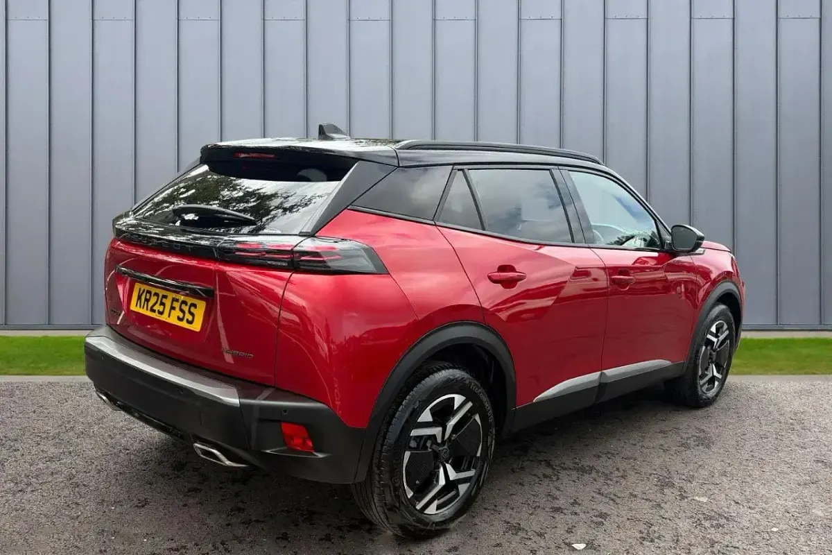 Used Peugeot 2008 GT 134 HP (98 kW) 2025 Red SUV