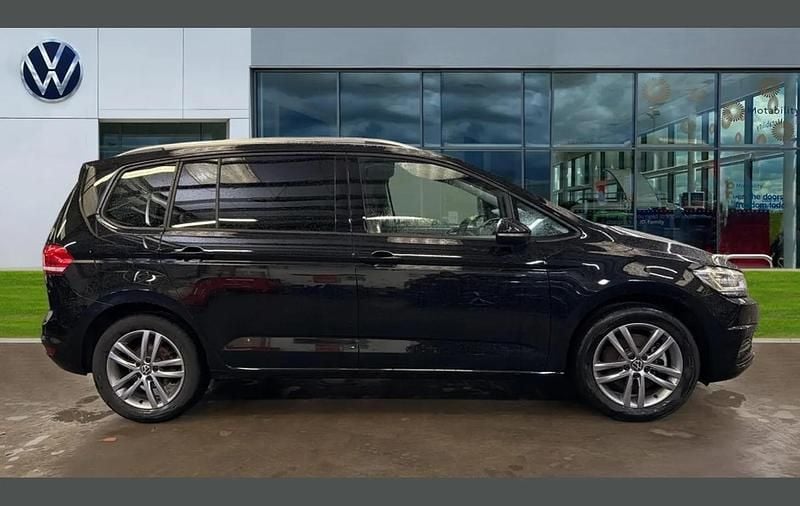Used VW Touran Match 150 HP (110 kW) 2025 Black MPV