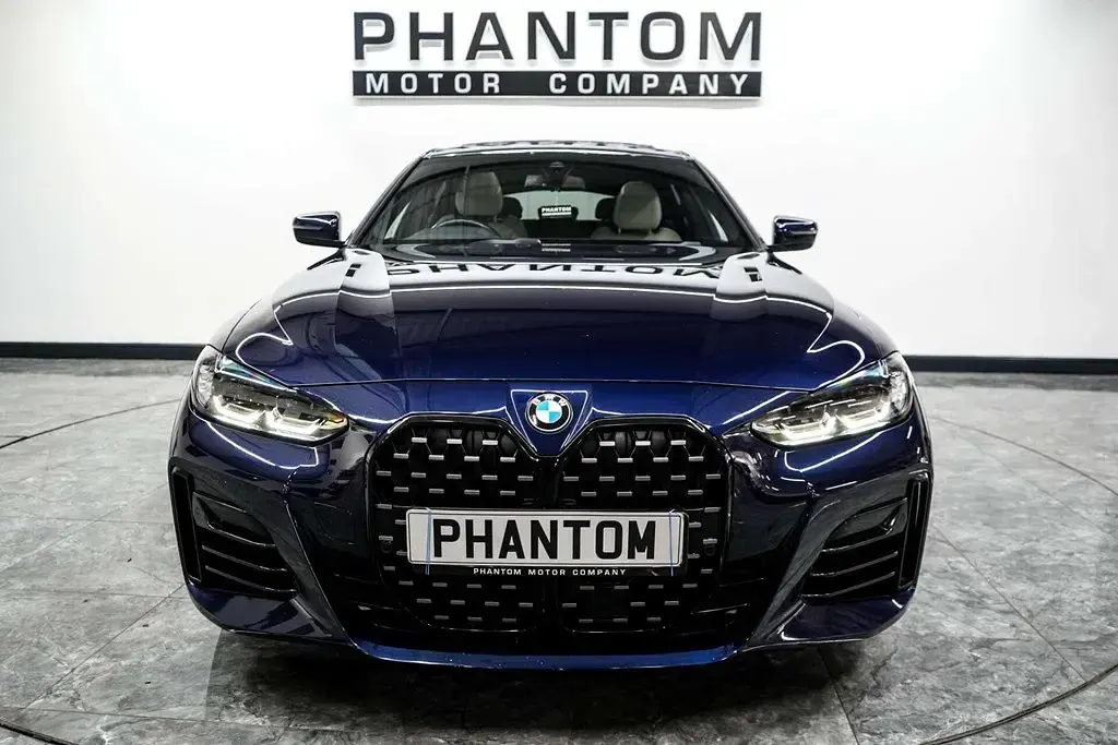 Usado BMW 420 M Sport 184 CV (135 kW) 2022 Azul Utilitario