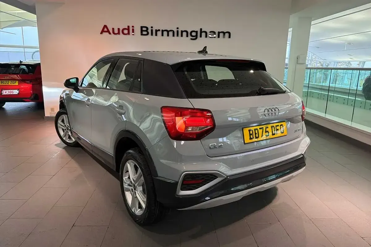 Used Audi Q2 Sport 147 HP (108 kW) 2025 Arrow grey pearl effect SUV