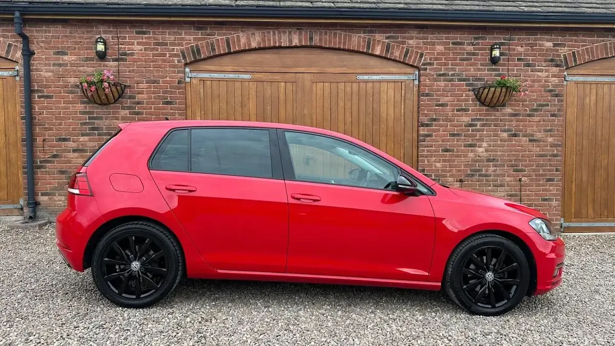Used VW Golf VII GT 150 HP (110 kW) 2017 Red Hatchback