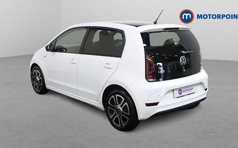Begagnad VW up! R-line 65 HK (47 kW) 2023 Halvkombi