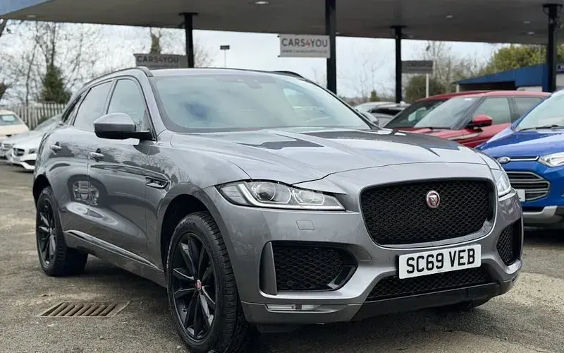 Used Jaguar F-Pace Chequered Flag 180 HP (132 kW) 2019 SUV