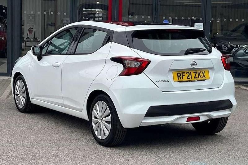 Used Nissan Micra Acenta 91 HP (66 kW) 2021 White Hatchback
