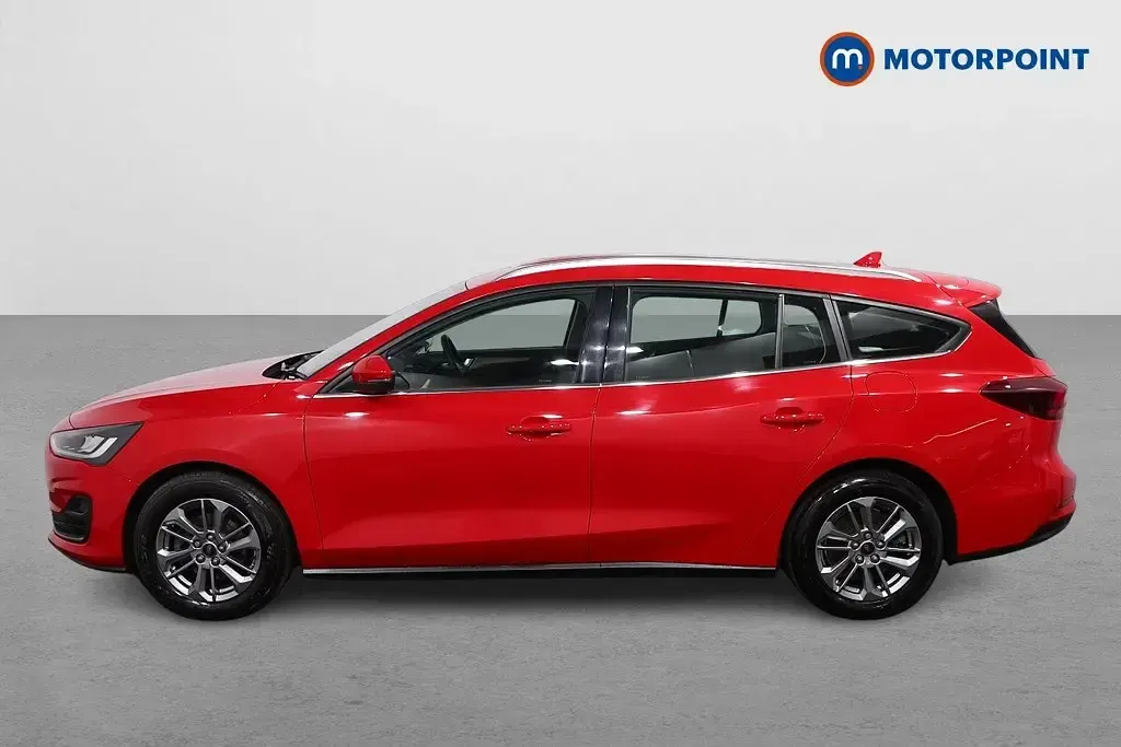 Używany Ford Focus Titanium 155 KM (114 kW) 2022 Czerwony Kombi
