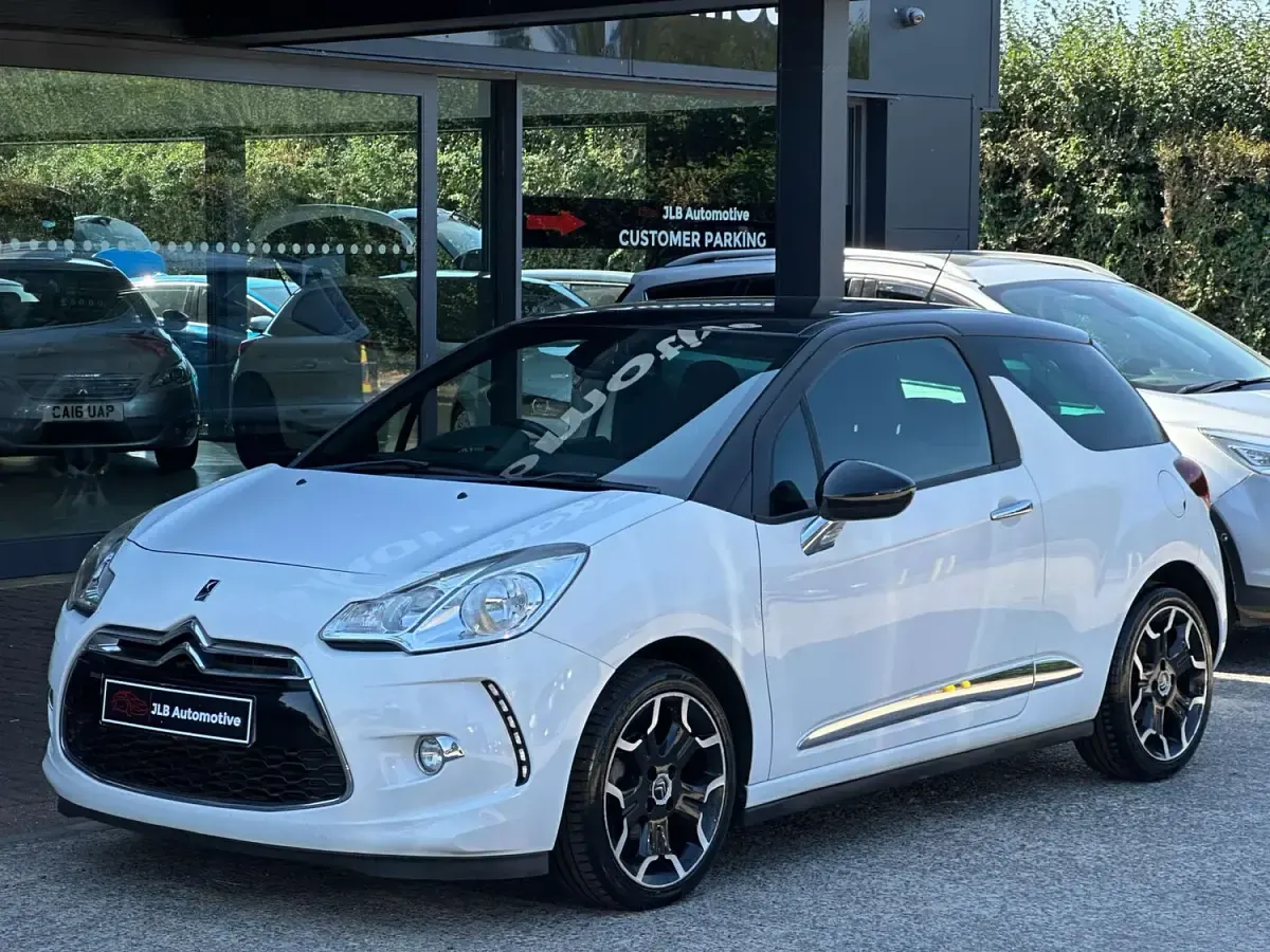 Used Citroën DS3 2013 White Hatchback