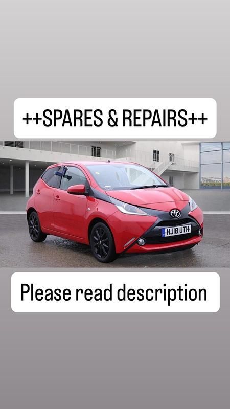 Used Toyota Aygo x-style 69 HP (50 kW) 2018 Red Hatchback