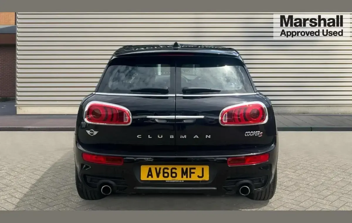Used Mini Cooper Clubman 192 HP (141 kW) 2016 Black Estate