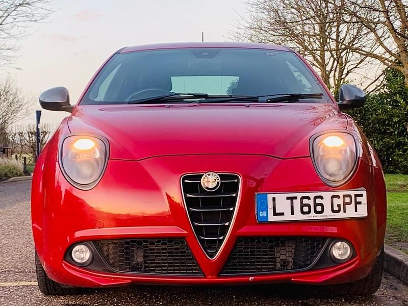 Used Alfa Romeo MiTo Quadrifoglio Verde 170 HP (125 kW) 2016 Red Hatchback