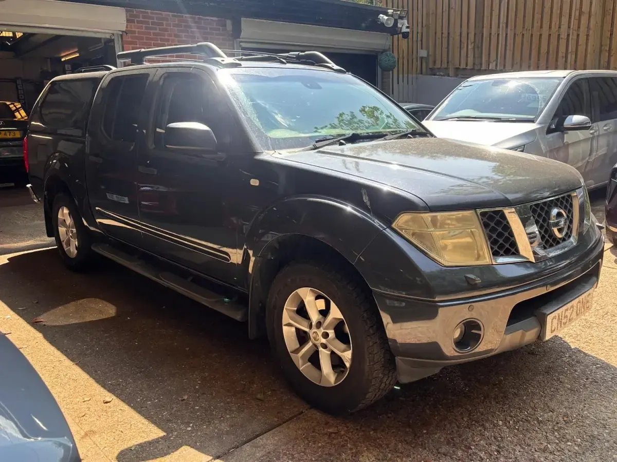Used Nissan Navara 174 HP (127 kW) 2006 Grey Pickup