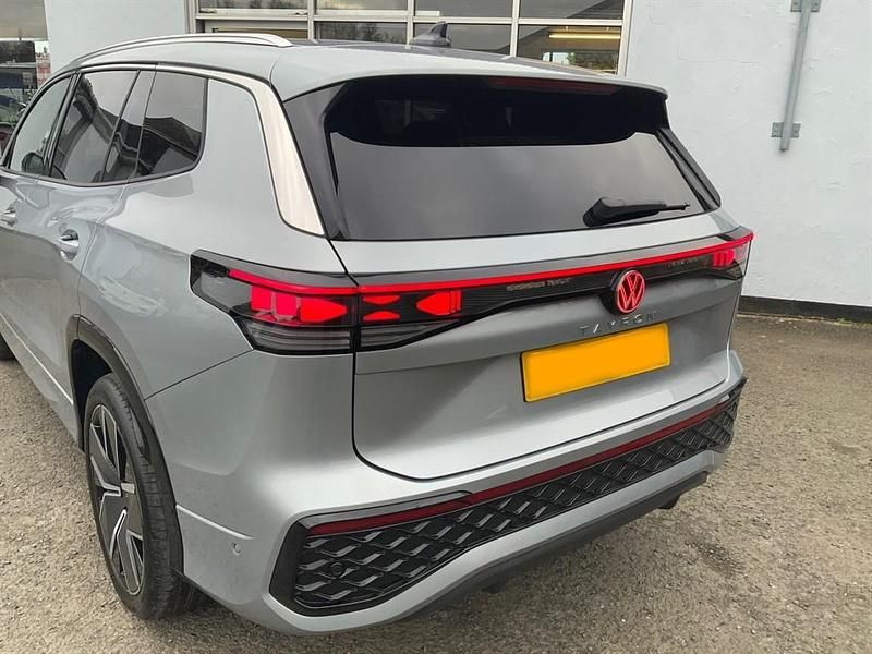 New VW Touran R-line 150 HP (110 kW) 2026 Oyster silver MPV