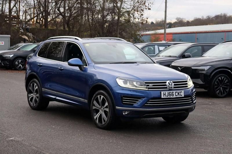 Blue Used 2016 VW Touareg R-line SUV | £14,995 (Fair price) - Image 1/4