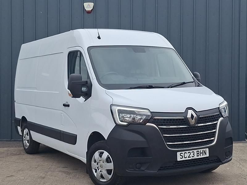 White Used 2023 Renault Master Business Van | £15,998 (Fair price) - Image 1/4