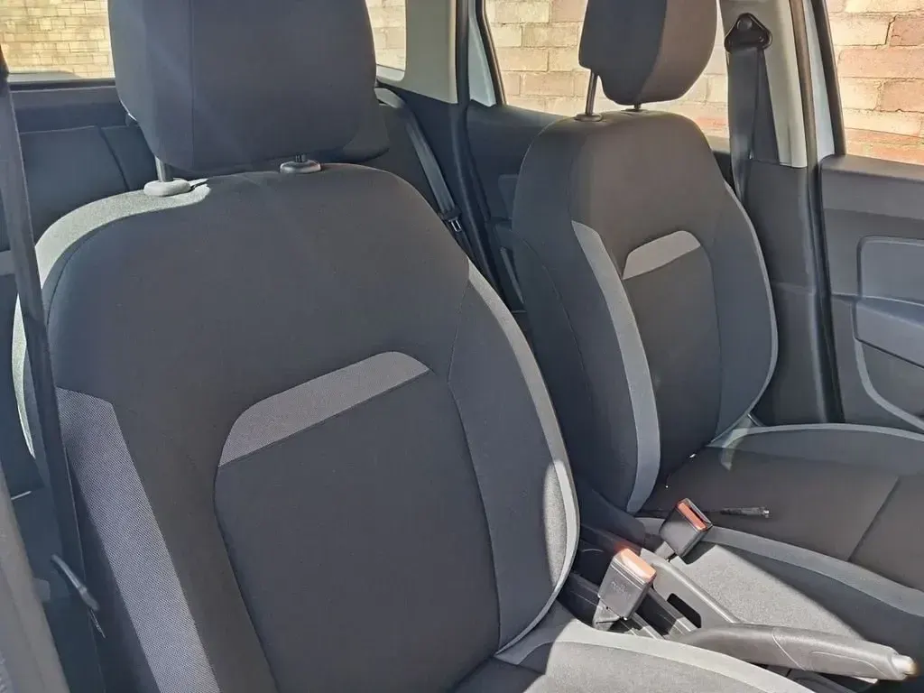 Second-hand Dacia Duster Essentiel 100 CP (73 kW) 2021 Alb SUV