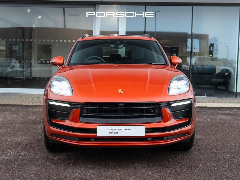 Used Porsche Macan 265 HP (194 kW) 2022 Orange SUV