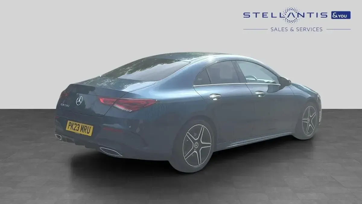 Gebraucht Mercedes CLA220 AMG line 187 PS (137 kW) 2023 Blau Limousine