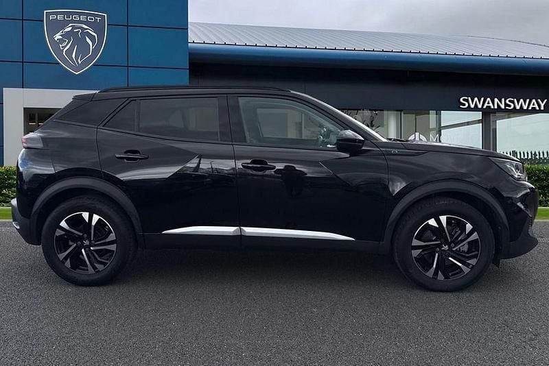 Used Peugeot e-2008 Allure Premium 100 kW (136 HP) 2022 Black SUV