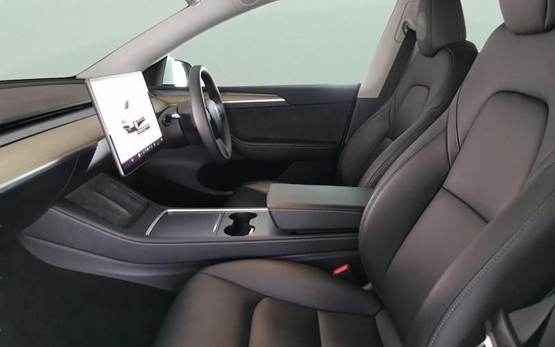 Used Tesla Model Y Long Range AWD 286 kW (389 HP) 2025 SUV