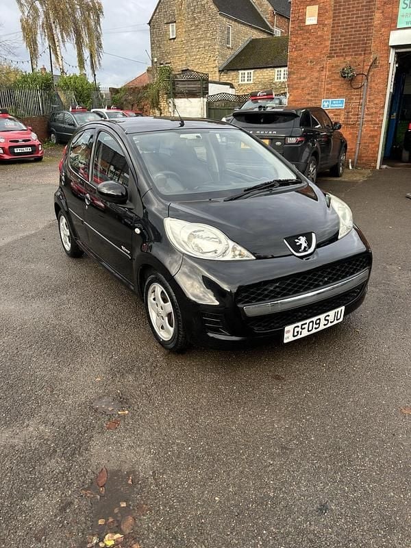 Black Used 2009 Peugeot 107 Hatchback | £1,995 (Fair price) - Image 1/4