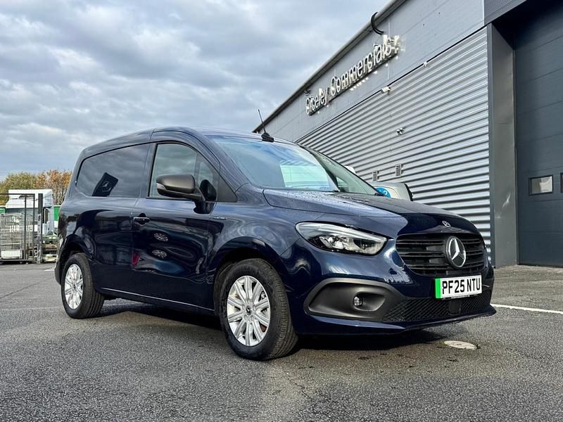 Used Mercedes eCitan Premium 89 kW (122 HP) 2025 Blue Van