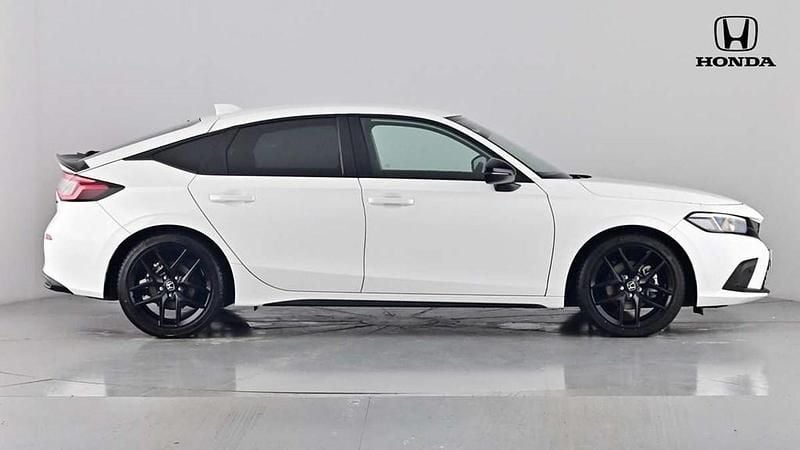Used Honda Civic Hybrid 184 HP (135 kW) 2025 Platinum white Hatchback