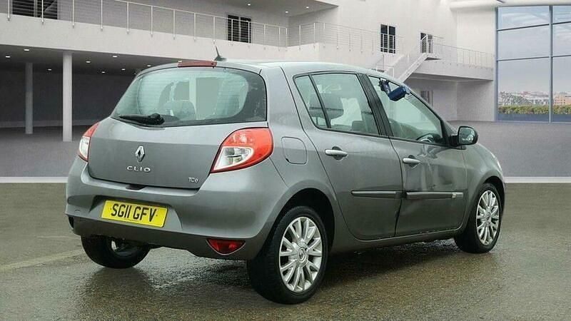 Used Renault Clio II Dynamique 2011 Grey Hatchback