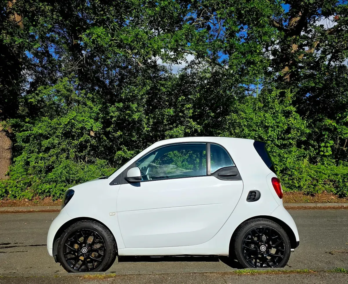 Used Smart ForTwo Coupé Premium 90 HP (66 kW) 2016 White Coupe