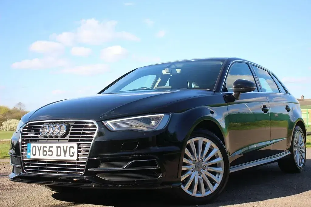 Used Audi A3 Sportback e-tron Advanced 2015 Black Hatchback