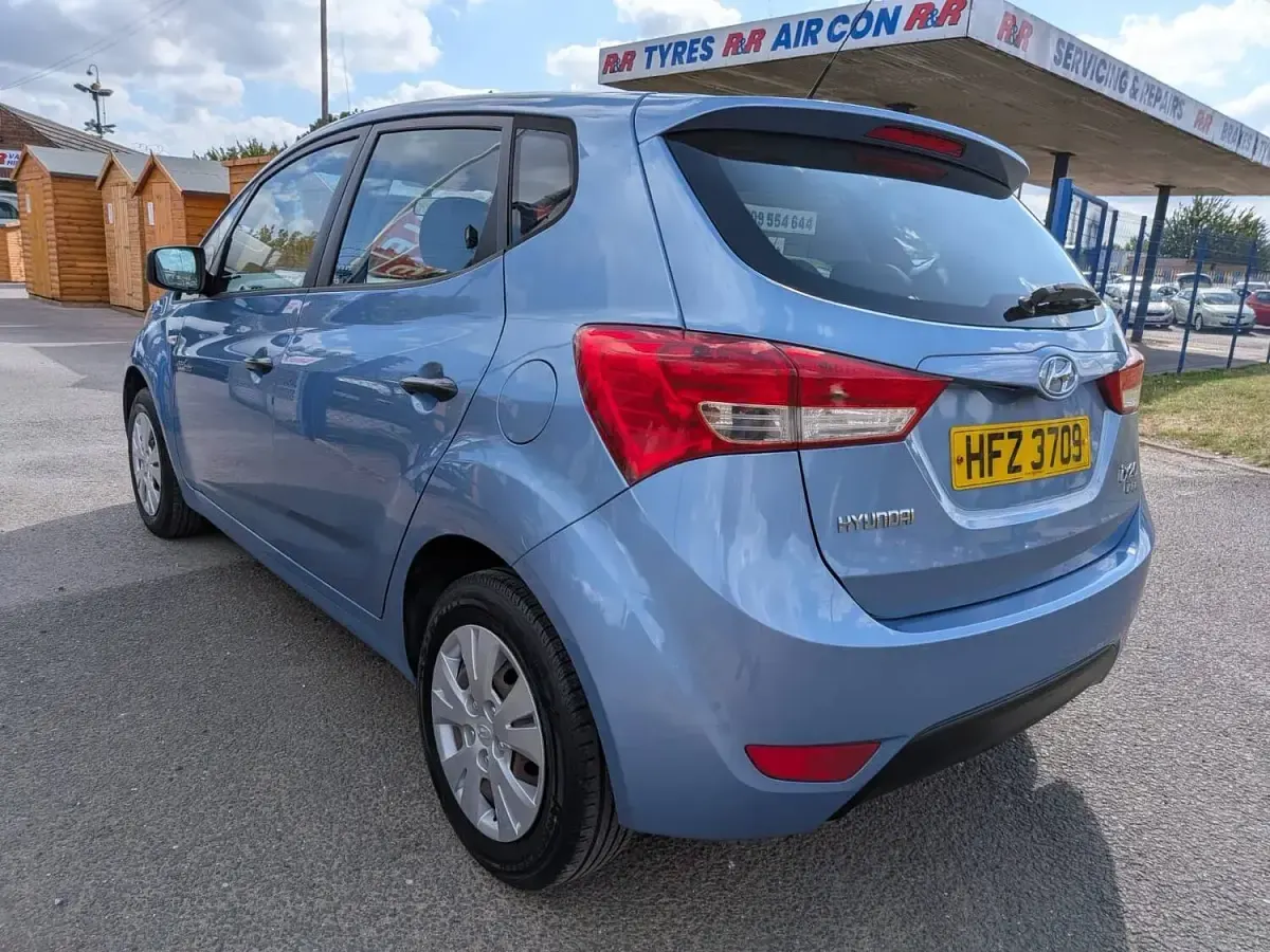 Used Hyundai ix20 Classic 90 HP (66 kW) 2011 Blue Hatchback