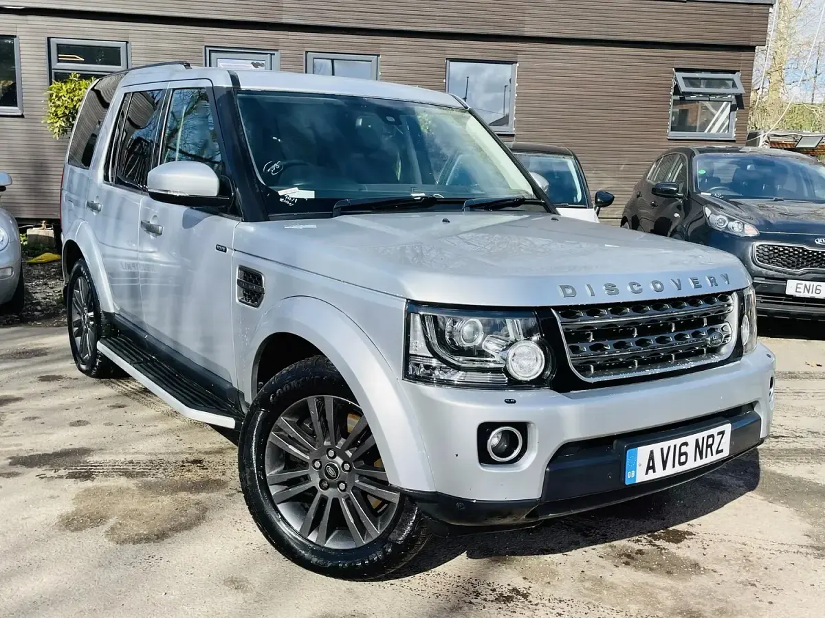 Used Land Rover Discovery 4 Graphite 256 HP (188 kW) 2016 Silver SUV