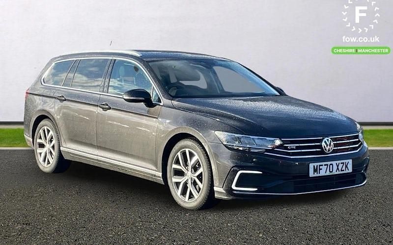 Used 2023 VW Passat GTE Estate | £17,899 (Good price) - Image 1/3