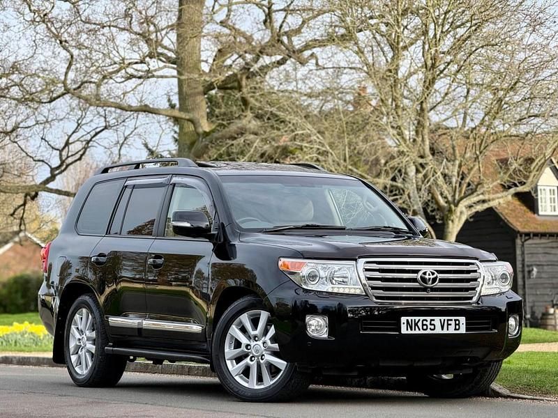 Used Toyota Land Cruiser 272 HP (200 kW) 2015 Black Estate