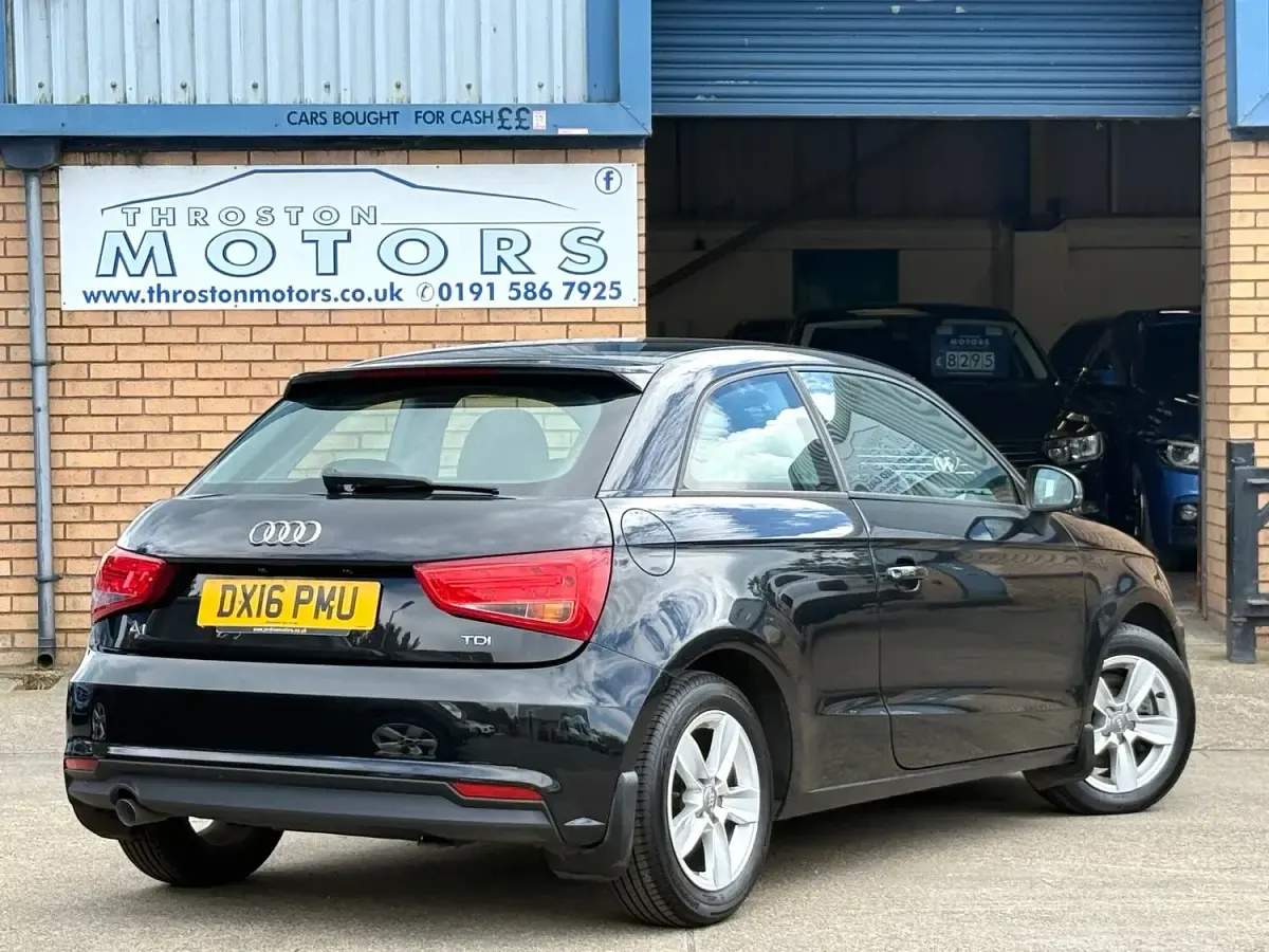 Used Audi A1 116 HP (85 kW) 2016 Black Hatchback
