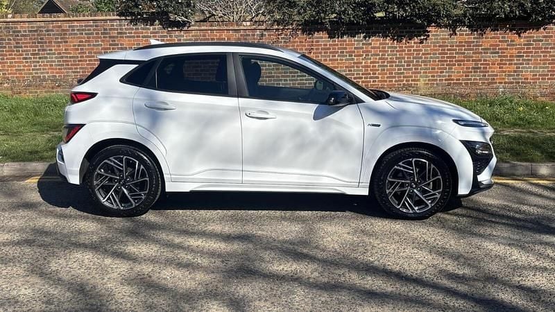 Used Hyundai Kona N Line 118 HP (86 kW) 2021 White SUV
