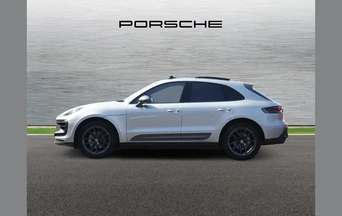 Used Porsche Macan 261 HP (191 kW) 2022 Silver SUV