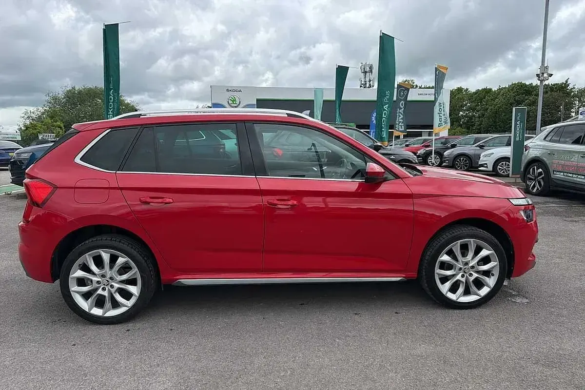 Used Skoda 110 R SE L 81 HP (59 kW) 2022 Velvet red metallic Estate