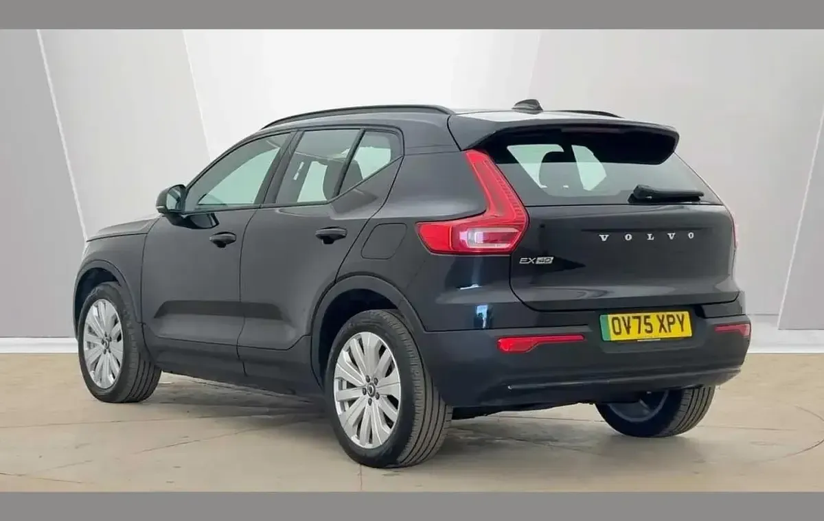 Used Volvo EX40 Core 172 kW (234 HP) 2025 Black SUV
