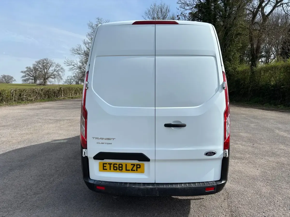 Usado Ford Transit Custom 105 HP (77 kW) 2019 Branco Van