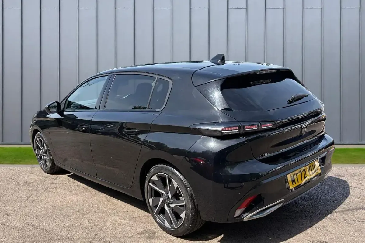 Used Peugeot 308 Allure Premium 129 HP (94 kW) 2022 Black Hatchback