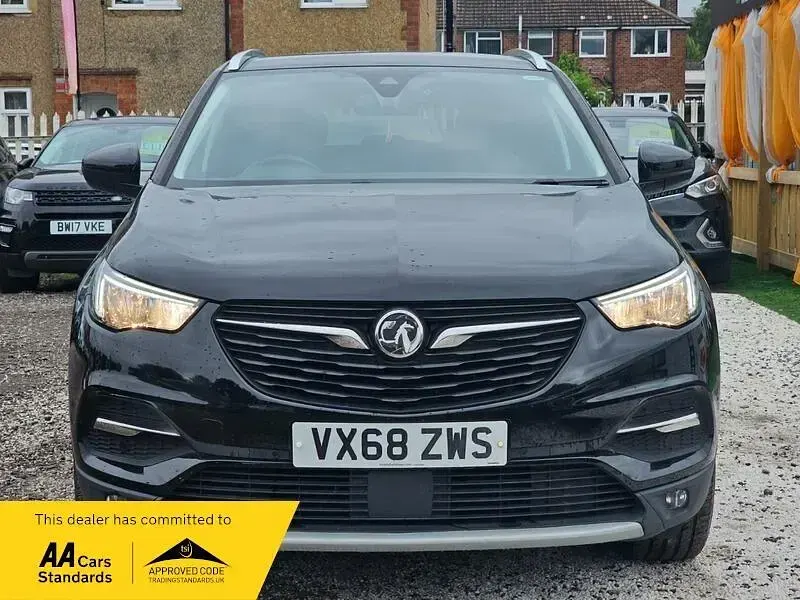 Used Vauxhall Grandland X Sport 130 HP (95 kW) 2018 Black SUV