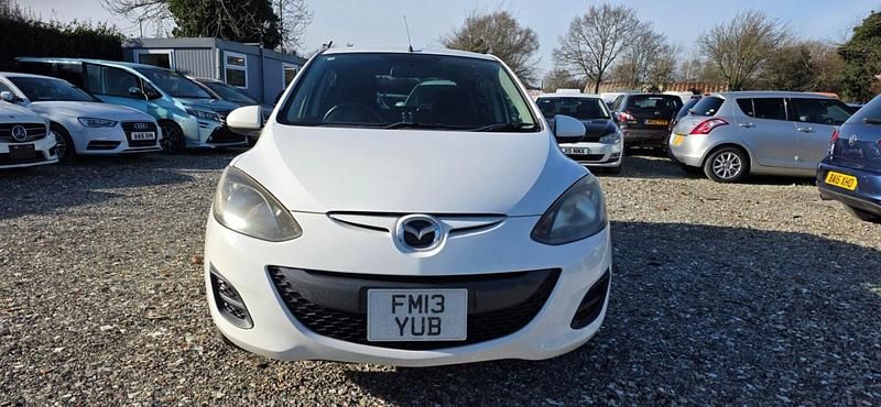 Used Mazda 2 2013 White Hatchback