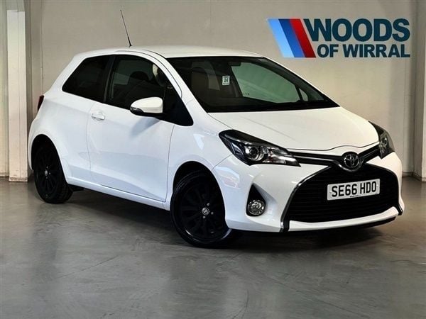White Used 2017 Toyota Yaris Hatchback | £6,989 (Good price) - Image 1/1