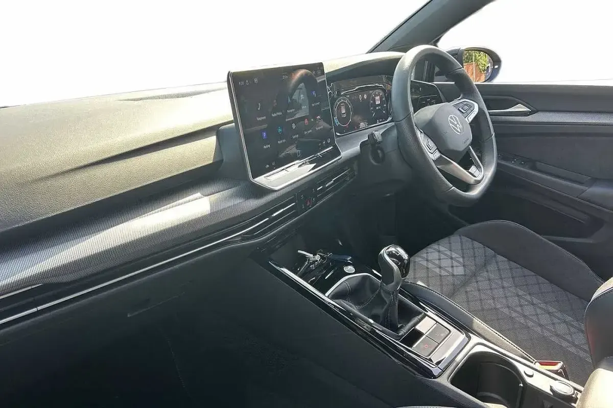 Used VW Golf VIII R-line 150 HP (110 kW) 2024 Black Hatchback