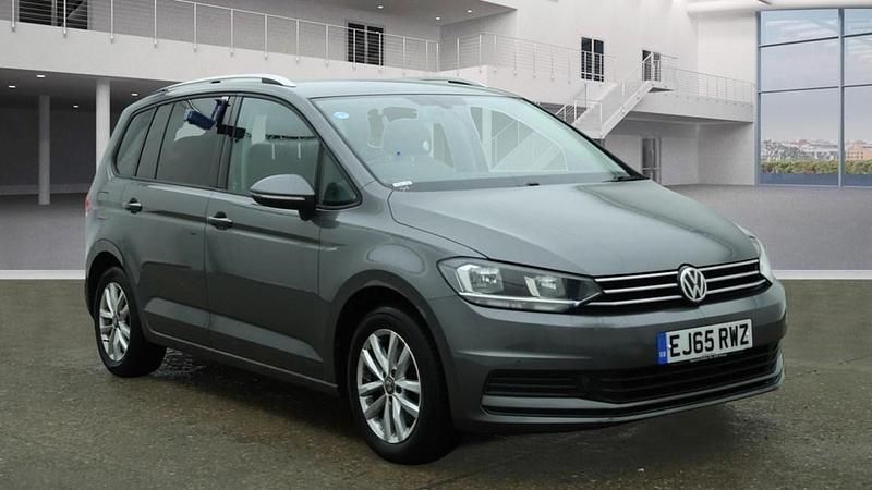 Indium grey Used 2016 VW Touran SE MPV | £10,775 (Fair price) - Image 1/4