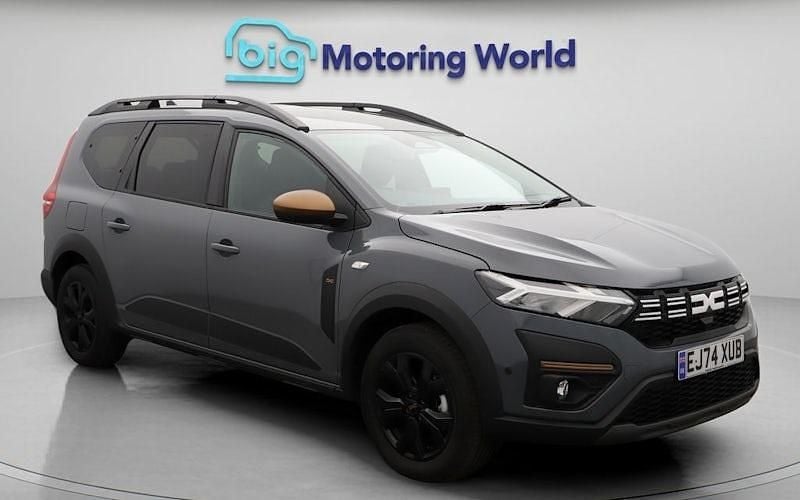 Used 2024 Dacia Jogger Extreme Estate | £21,000 (Fair price) - Image 1/4