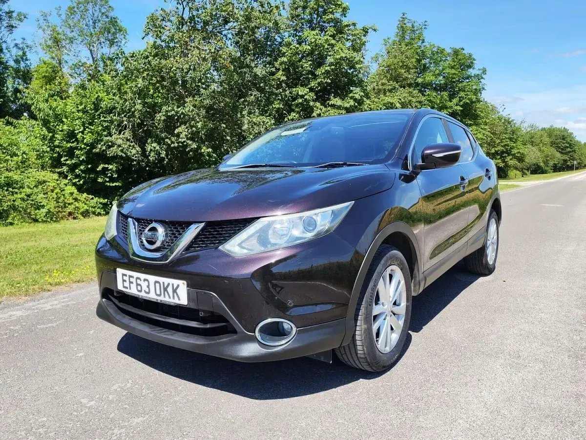 Used Nissan Qashqai Acenta Premium 115 HP (84 kW) 2014 Black SUV