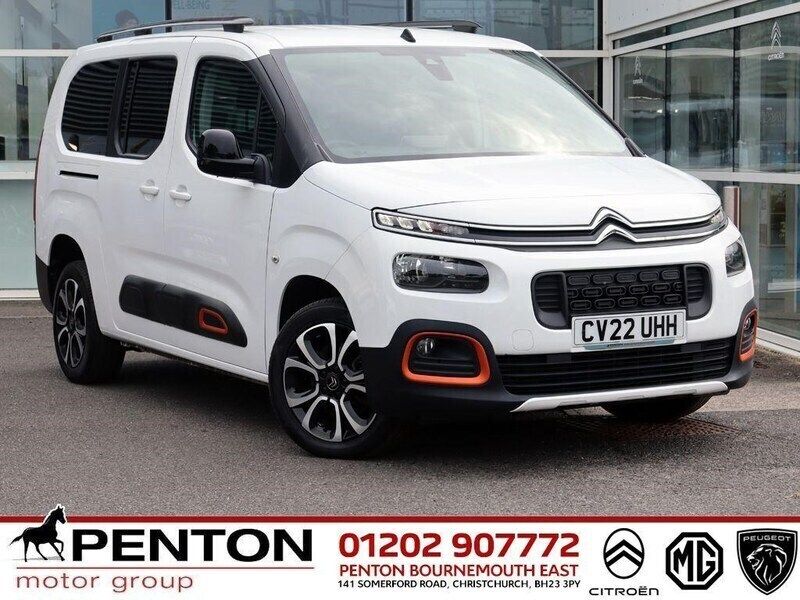 White Used 2022 Citroën Berlingo XTR MPV | £25,490 (Expensive) - Image 1/4
