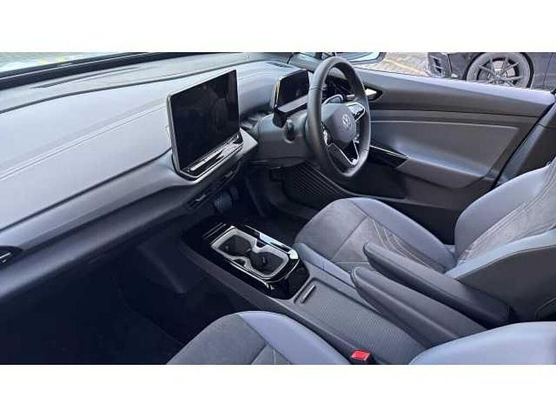 New VW ID.4 Pure 125 kW (170 HP) 2025 Silver SUV